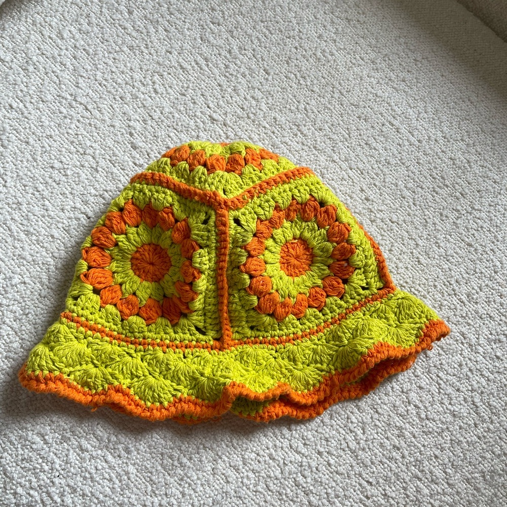 Crochet bucket hat